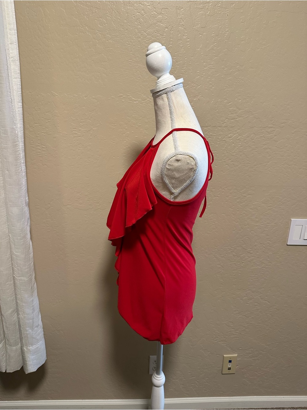 VENUS Red Ruffle Halter Top - Picture 6 of 10